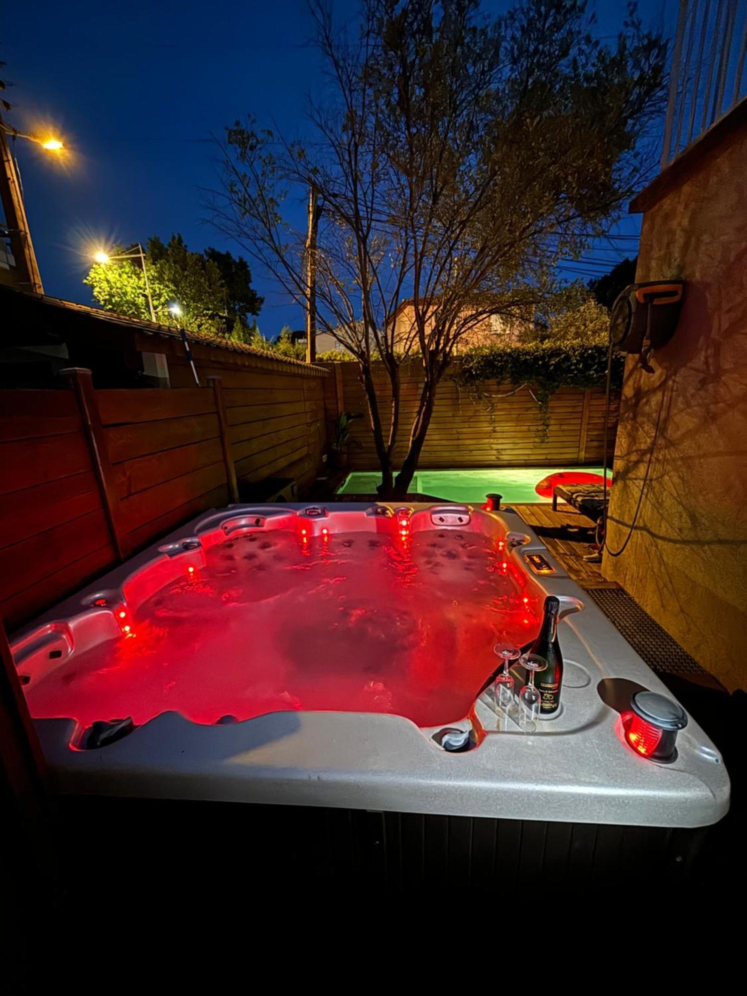 Maison Avec Piscine Et Jacuzzi Proche Des Plages Toulon Eksteriør bilde