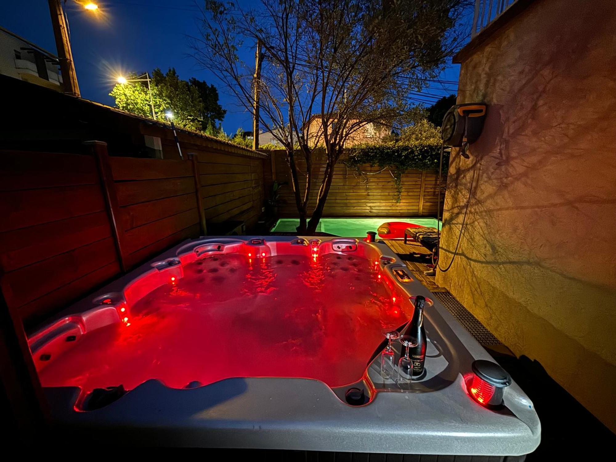 Maison Avec Piscine Et Jacuzzi Proche Des Plages Toulon Eksteriør bilde